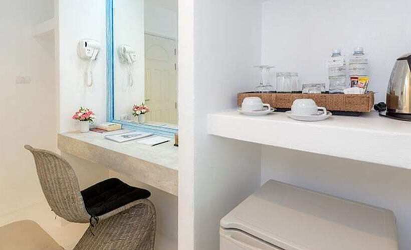 ホテル Ocean Breeze Resort Khaolak