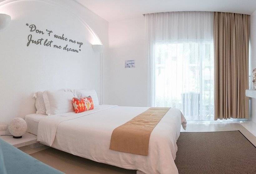 ホテル Ocean Breeze Resort Khaolak