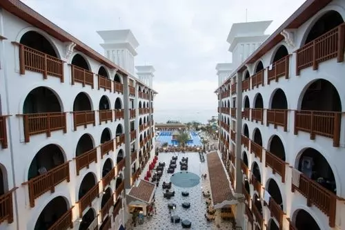 هتل Quattro Beach Spa & Resort   All Inclusive