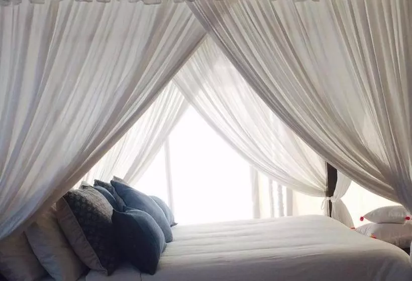 Отель Samsara Resort & Camp