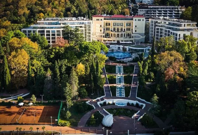 בית מלון כפרי Swissôtel Resort Sochi Kamelia