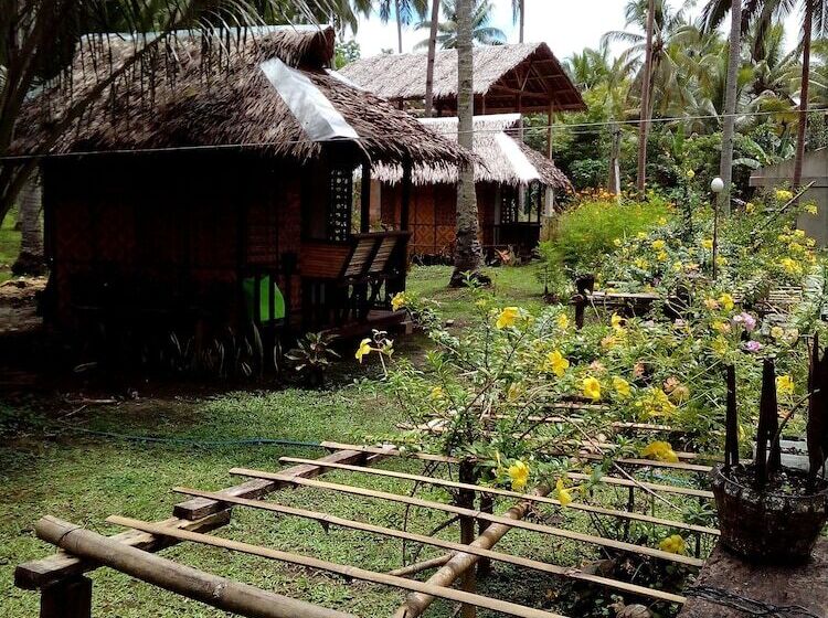 Отель Batuan Hammock Hostel