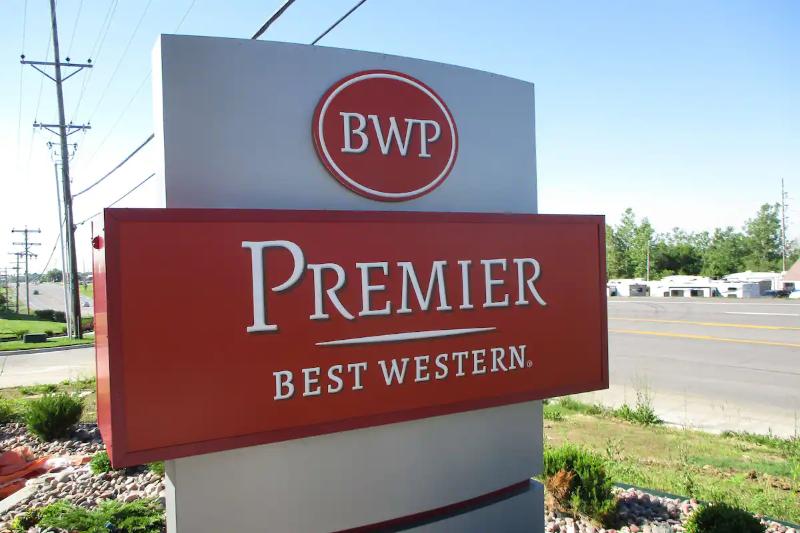 فندق Best Western Premier Liberty Inn & Suites