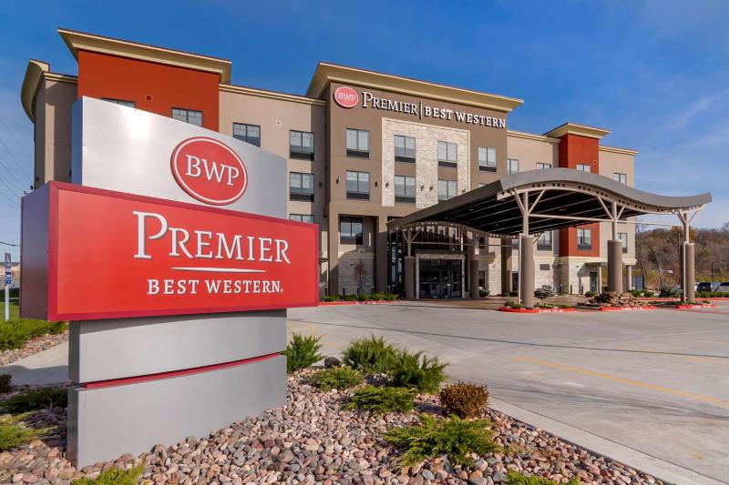 فندق Best Western Premier Liberty Inn & Suites