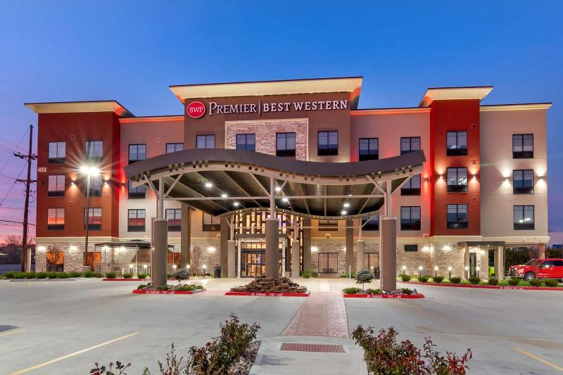 فندق Best Western Premier Liberty Inn & Suites