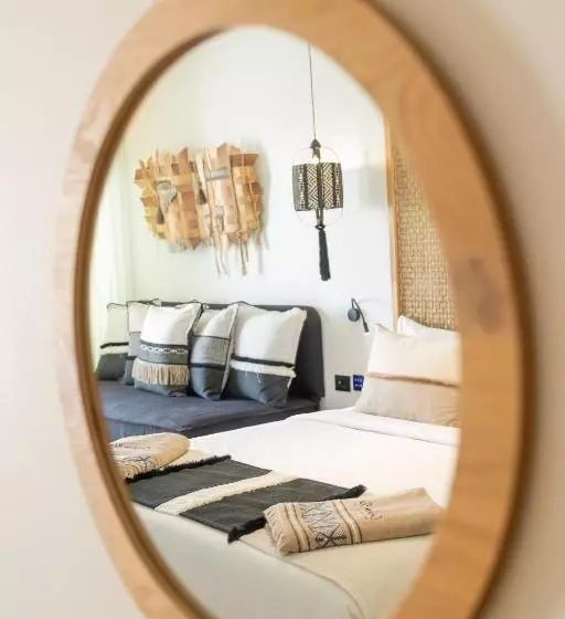 Cabana Blu Hotel & Suites