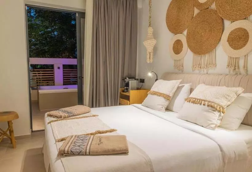 Cabana Blu Hotel & Suites