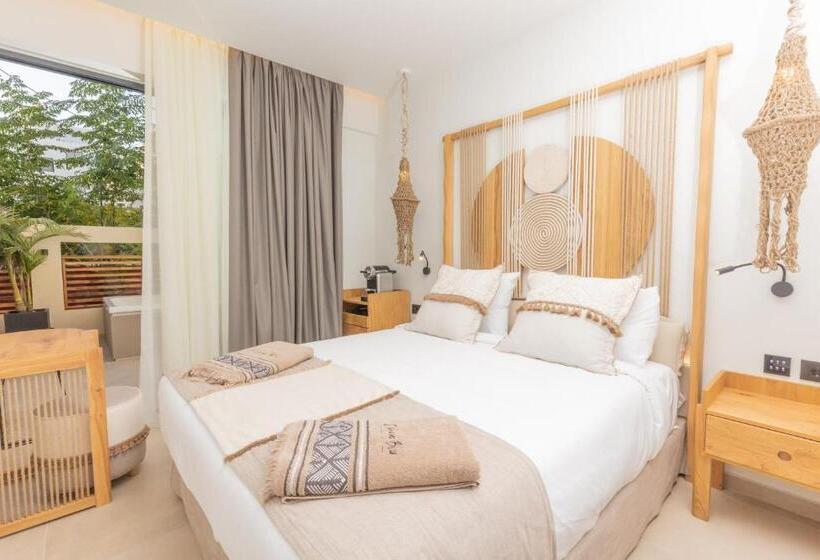 Cabana Blu Hotel & Suites