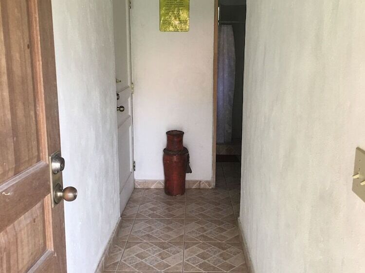 ホテル Cabanas El Valle