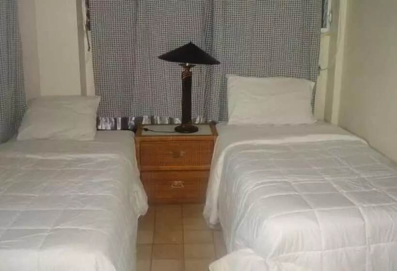 هتل Joshua Rose Guest House