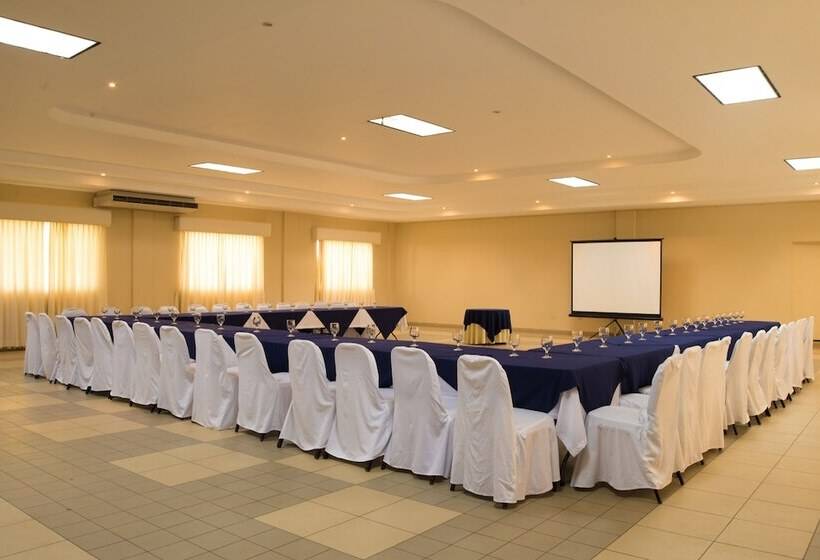 בית מלון כפרי Versalles