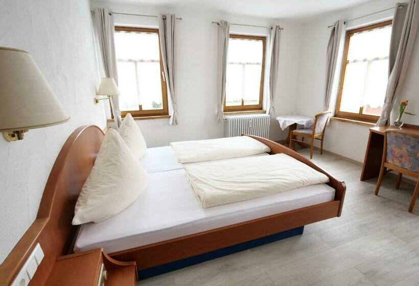 בית מלון כפרי Adler