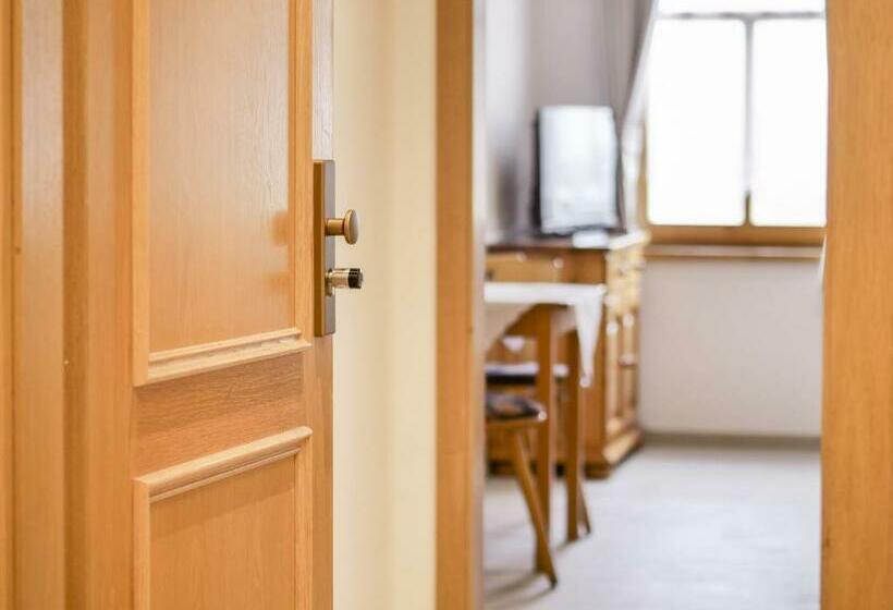 בית מלון כפרי Adler