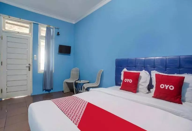 هتل Oyo 91005 Cottage Putra Mutun Beach