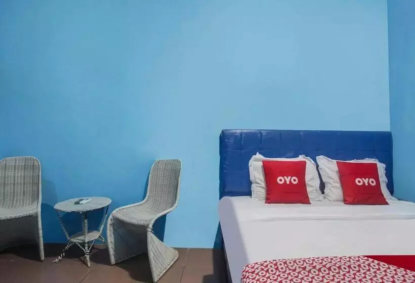 هتل Oyo 91005 Cottage Putra Mutun Beach