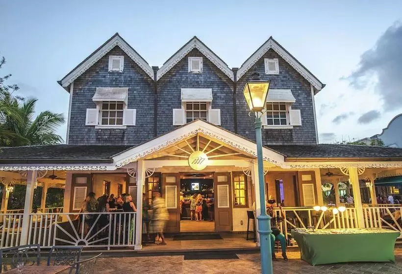 استراحتگاه Hilton Grand Vacations Club The Crane Barbados