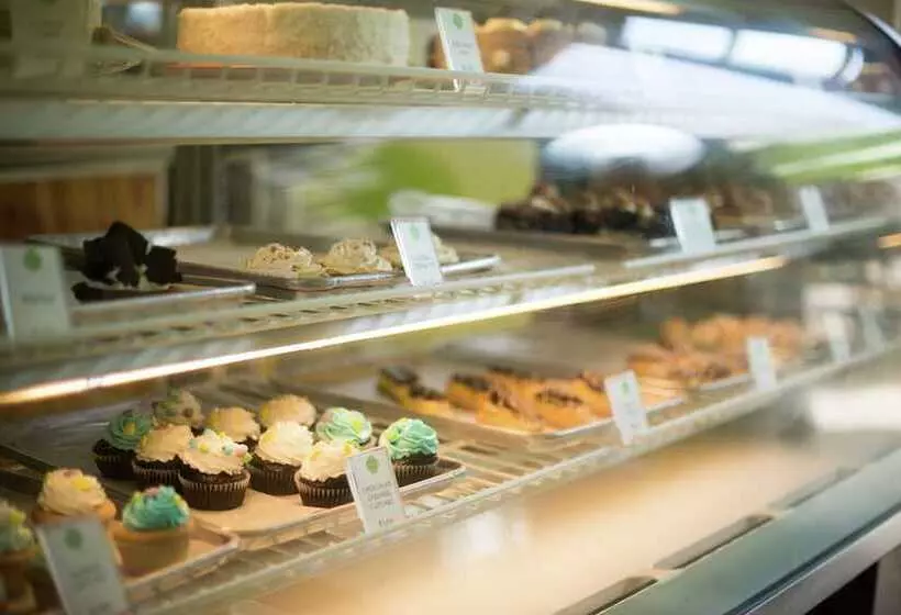 استراحتگاه Hilton Grand Vacations Club The Crane Barbados