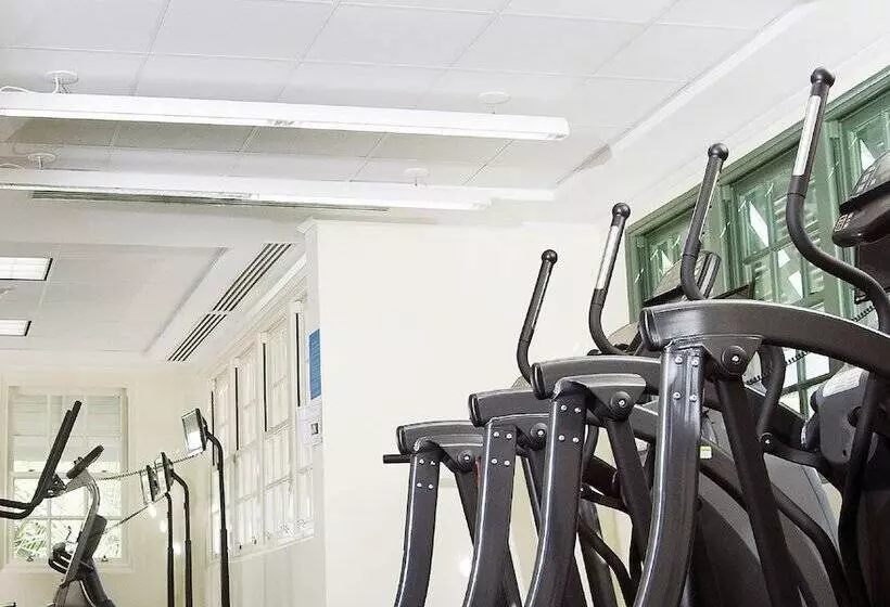 استراحتگاه Hilton Grand Vacations Club The Crane Barbados