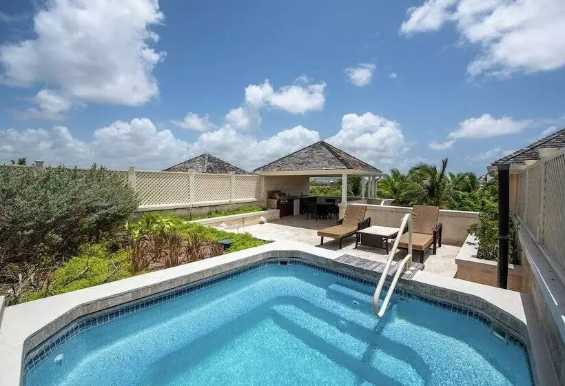 استراحتگاه Hilton Grand Vacations Club The Crane Barbados