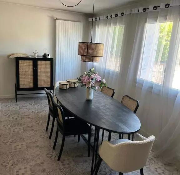 Aamiaismajoitus (B&B) Demeure Du Mas De Bessac