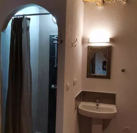 Aamiaismajoitus (B&B) Ksar Montana Hôtel, Chambres Piscine