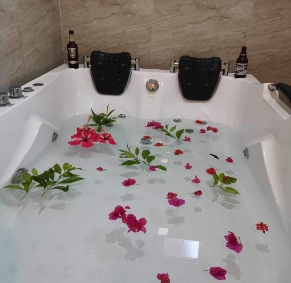 تختخواب و صبحانه Smyleinn Farm