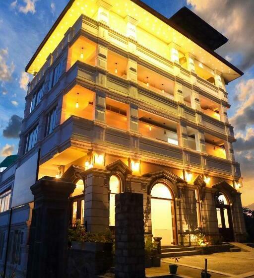 Hotel Crown & Crown Kandy