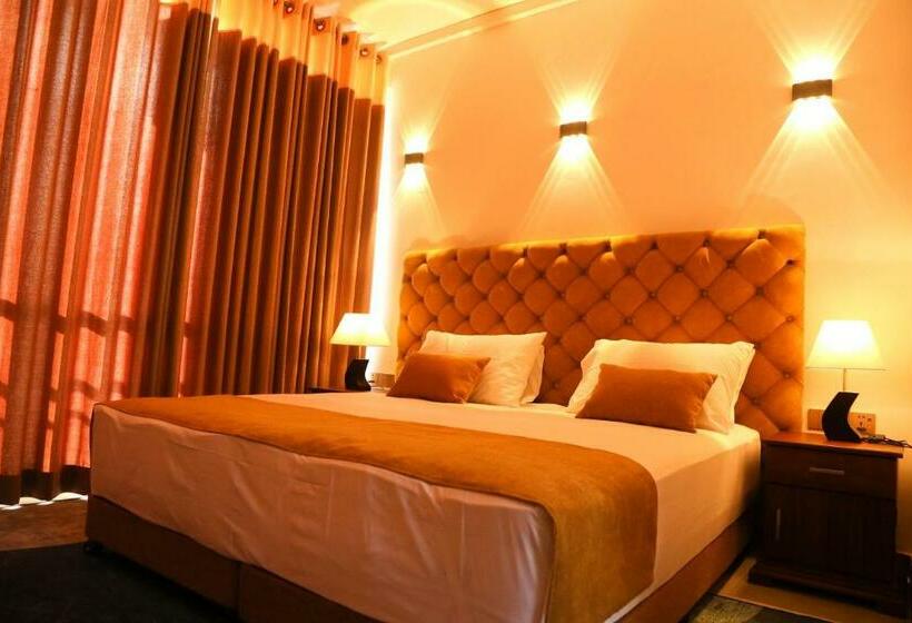 Hotel Crown & Crown Kandy