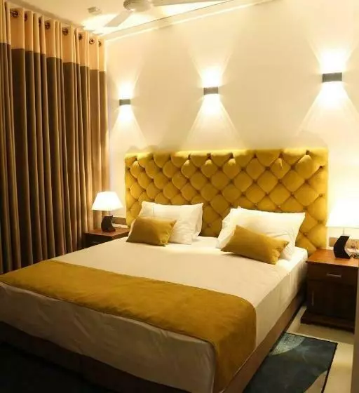 Hotel Crown & Crown Kandy