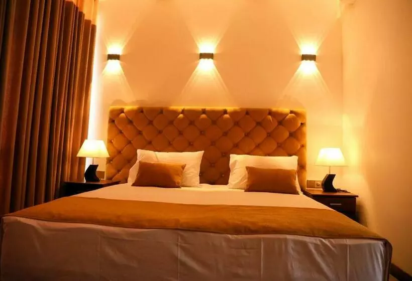 Hotel Crown & Crown Kandy
