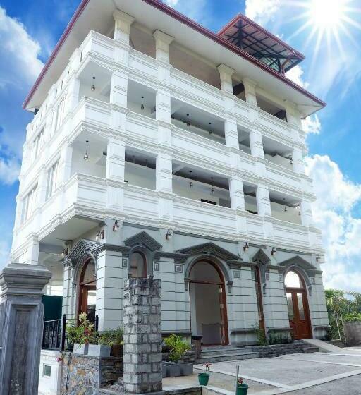 Hotel Crown & Crown Kandy