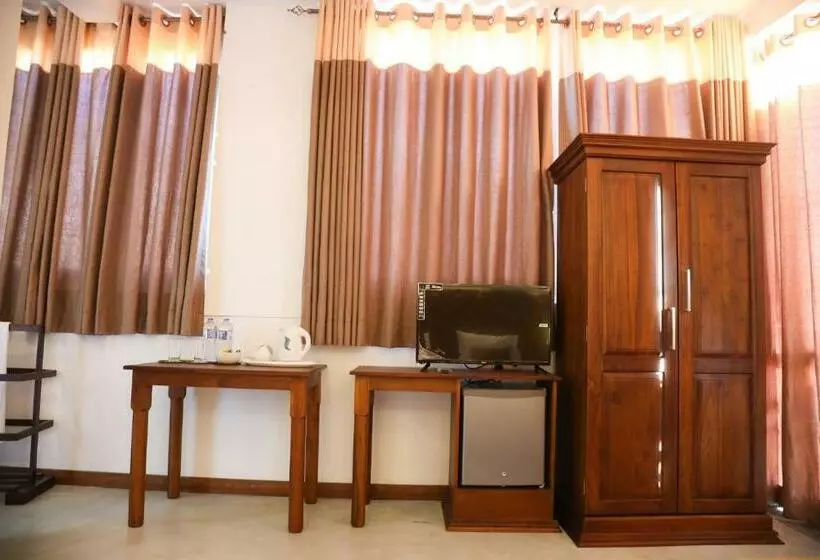 Hotel Crown & Crown Kandy