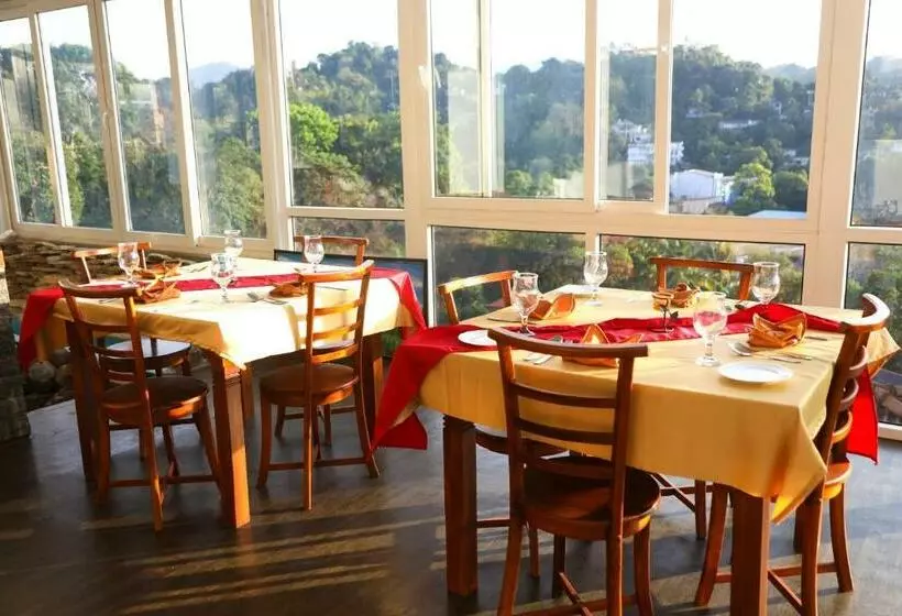 Hotel Crown & Crown Kandy