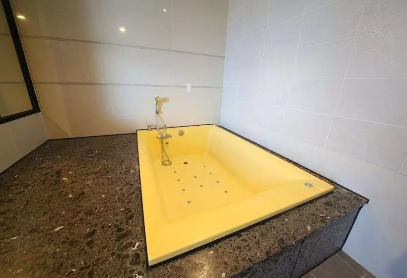 Hotel Moonbay