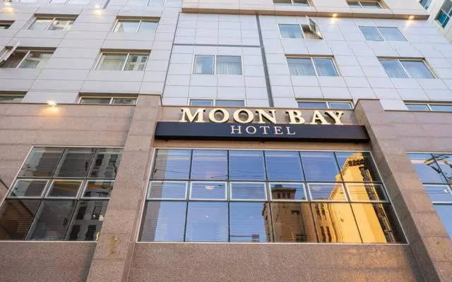 Hotel Moonbay