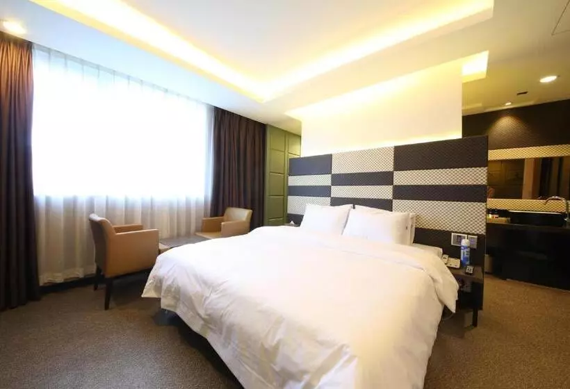 Hotel Moonbay