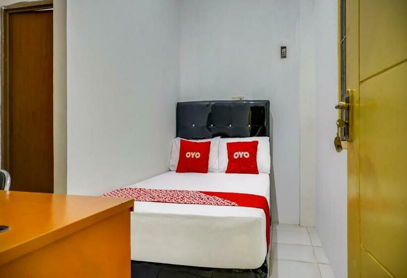 בית מלון כפרי Oyo 90939 Guesthouse Yansen Residence