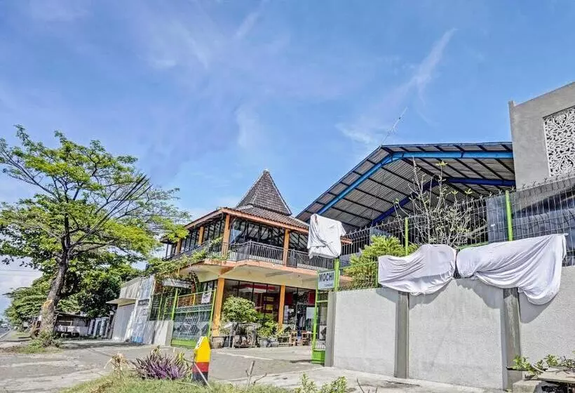 ホテル Spot On 90943 Mochi 88 Homestay