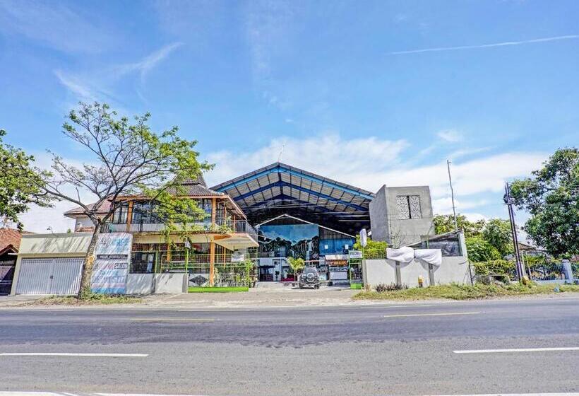 Отель Spot On 90943 Mochi 88 Homestay