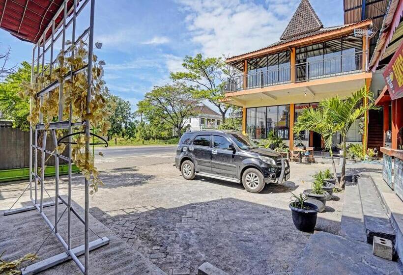 Отель Spot On 90943 Mochi 88 Homestay