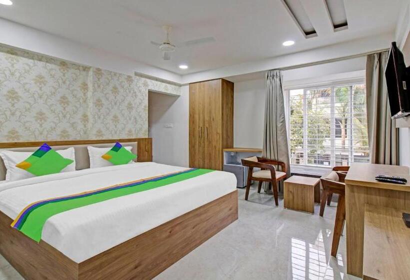Hotel Treebo Chandraprasth Residency