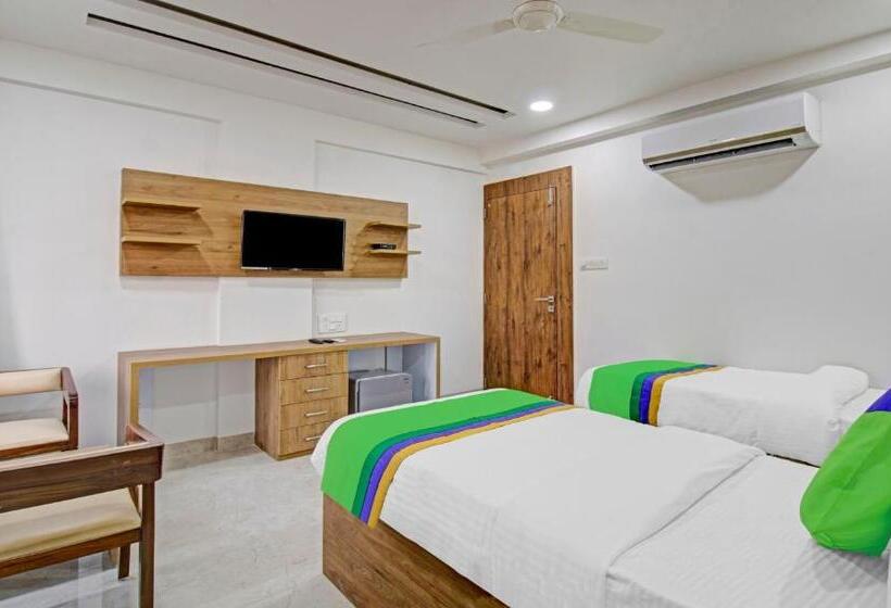 Hotel Treebo Chandraprasth Residency