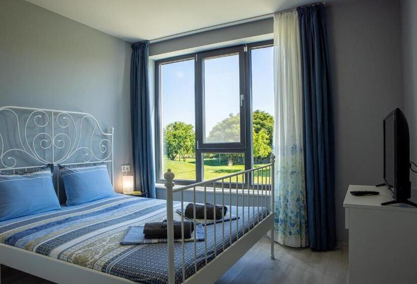 Luxury Apartment Vodolei