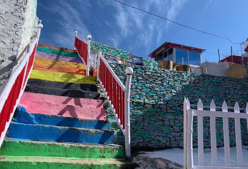 מוטל The Wonderland Cottages & Cafe