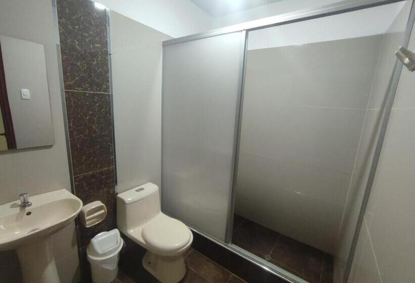 펜션 Hostal Kan Kun Ii