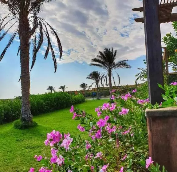 Stella Di Mare Sea View   Amazing Two Bedrooms Standalone Chalet   Families Only