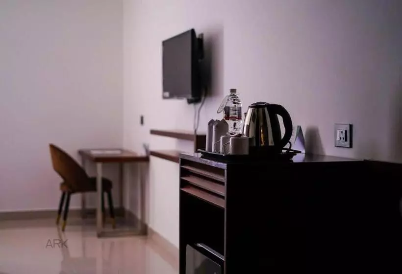 Ark Hotel And Convention Centre