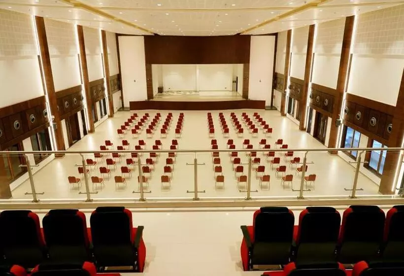 Ark Hotel And Convention Centre