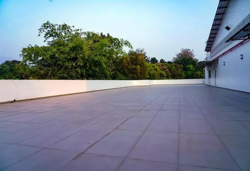 Ark Hotel And Convention Centre