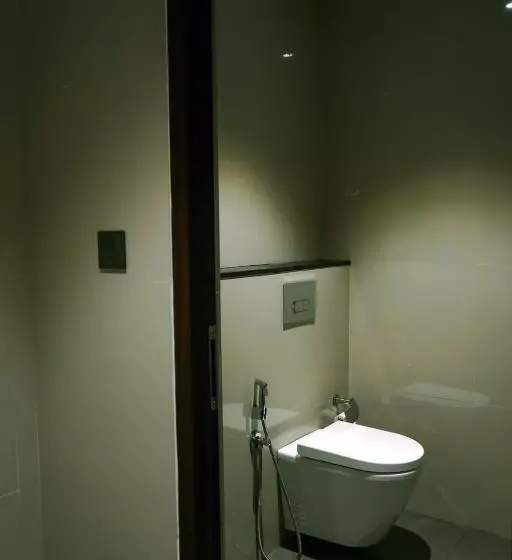 Ark Hotel And Convention Centre